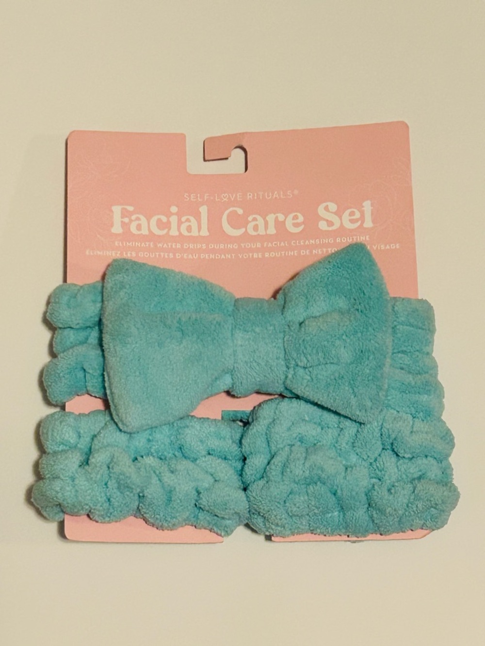 NEW! 3 Piece Plush Bow Headband and Wristband Home Facial Care Spa Set